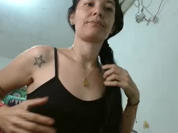 emily_hot24