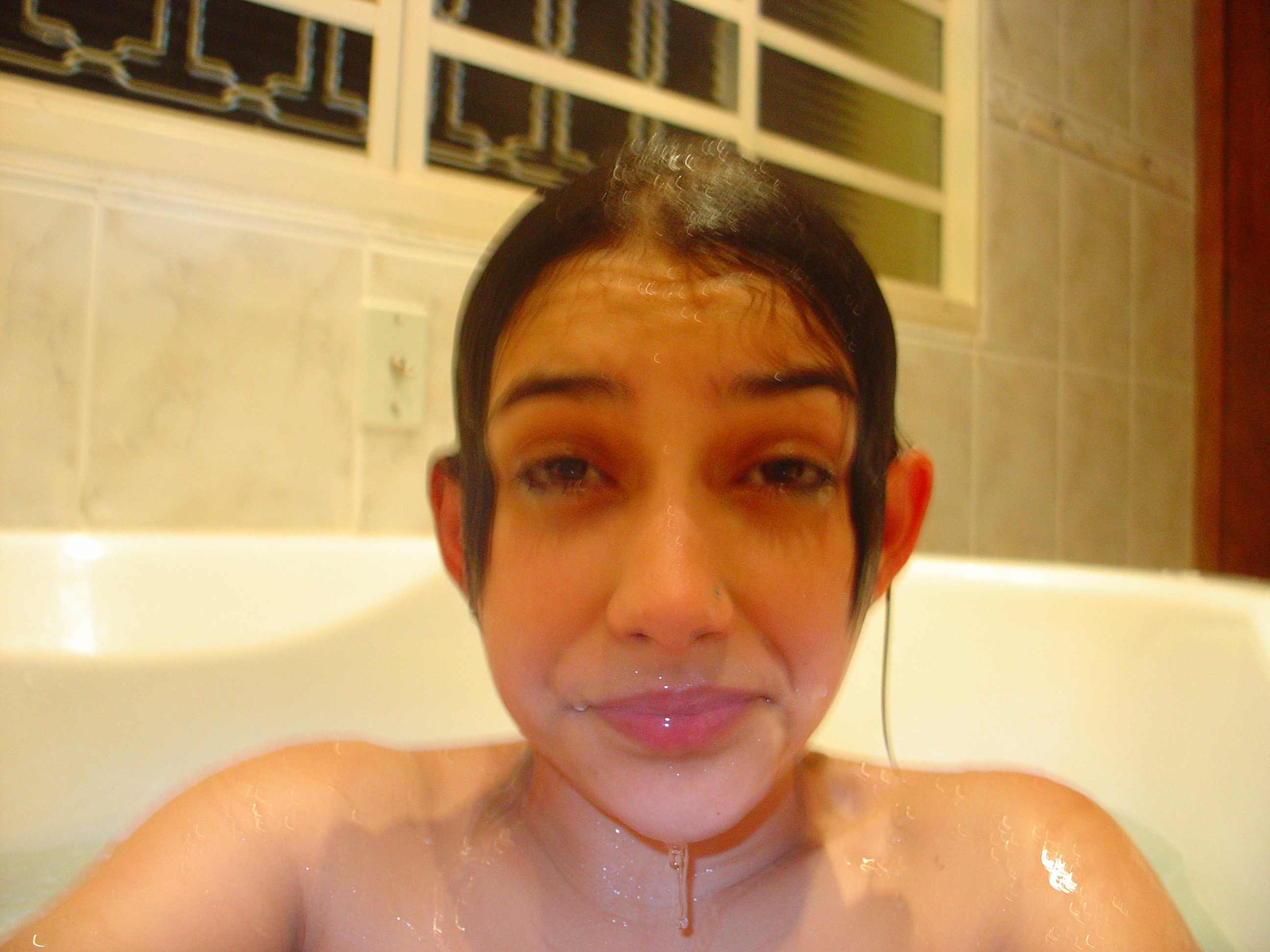 Cute teen invite us in her bath — 41