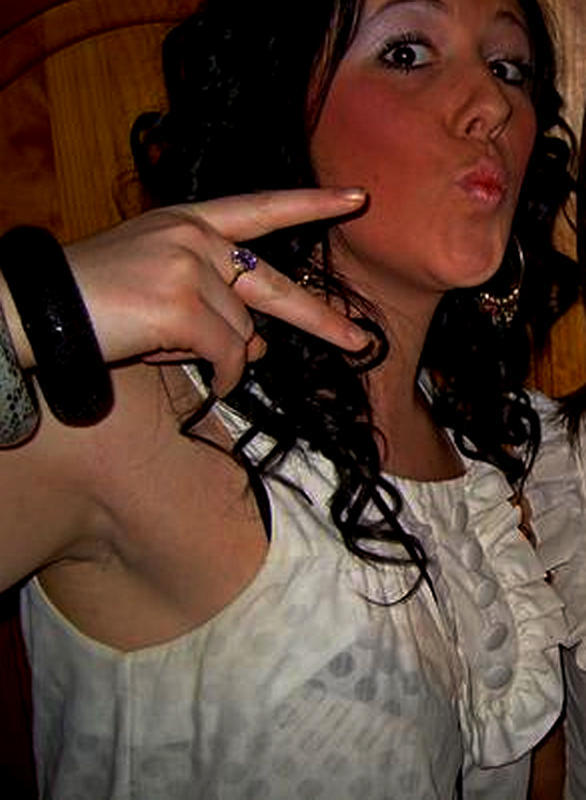 British UK girls showing sexy shaven armpits — 45