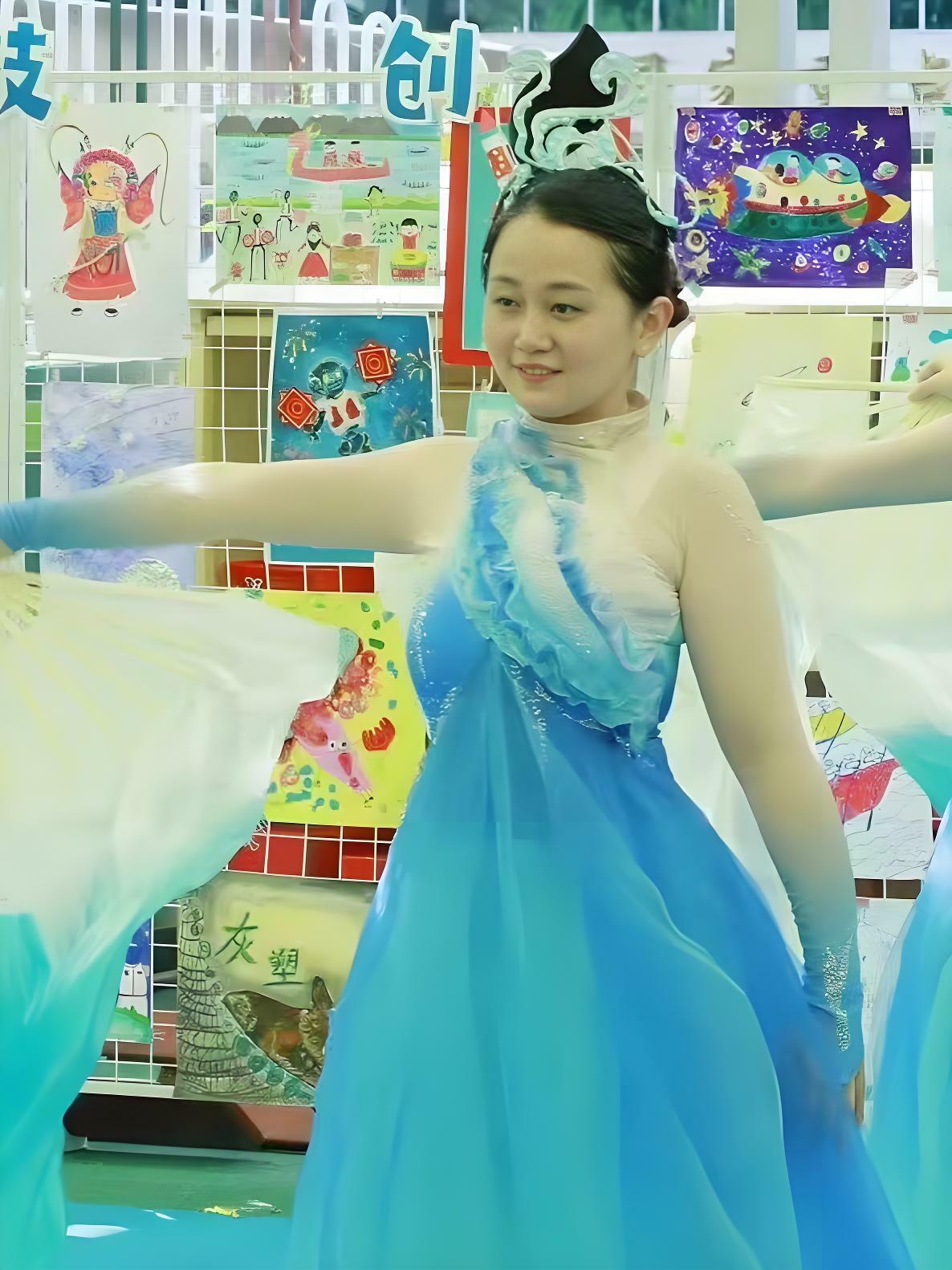 my friend, a Slutty Chinese dance teacher (Sep2025 — 17
