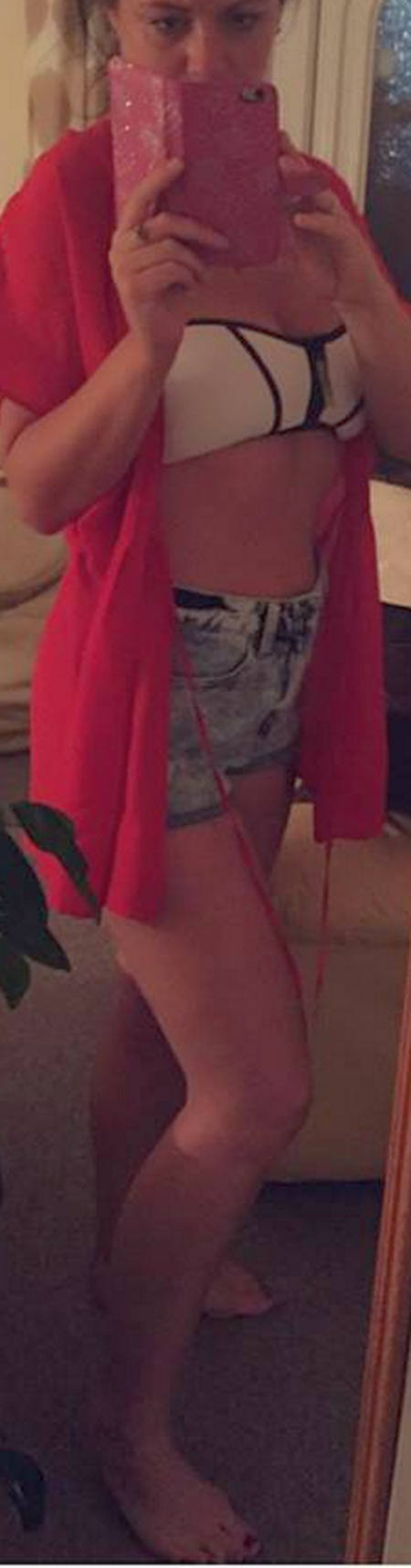 British girls showing their sexy legs — 22