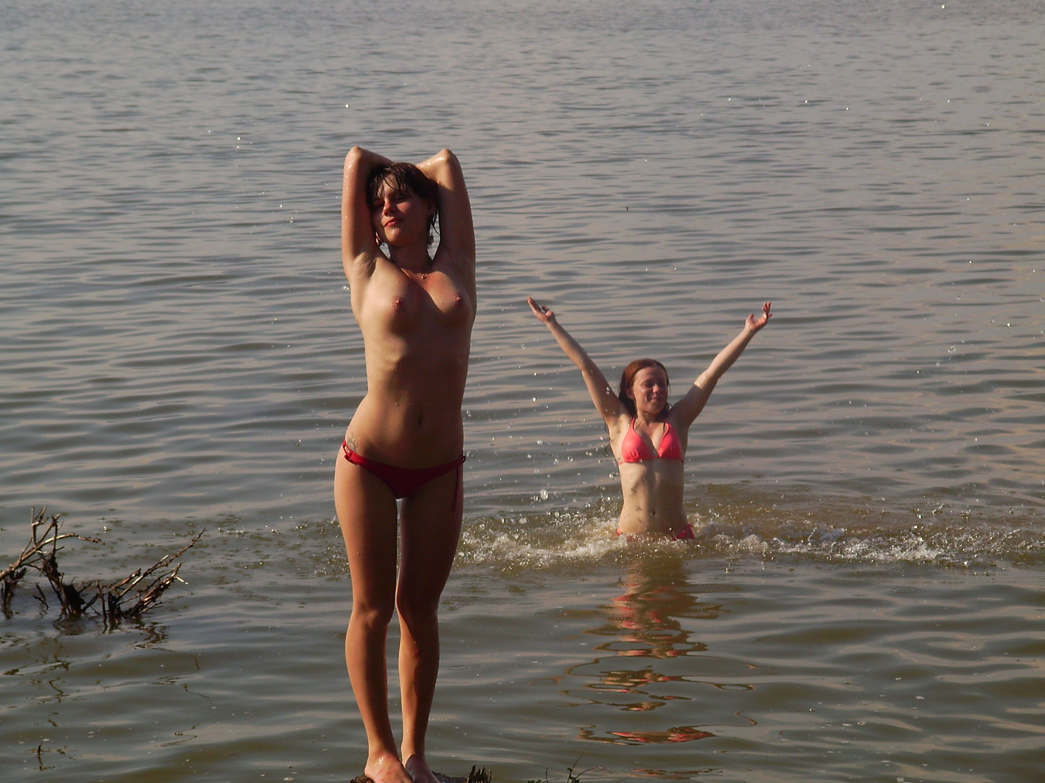 Amateur Girls Holiday Pics — 9