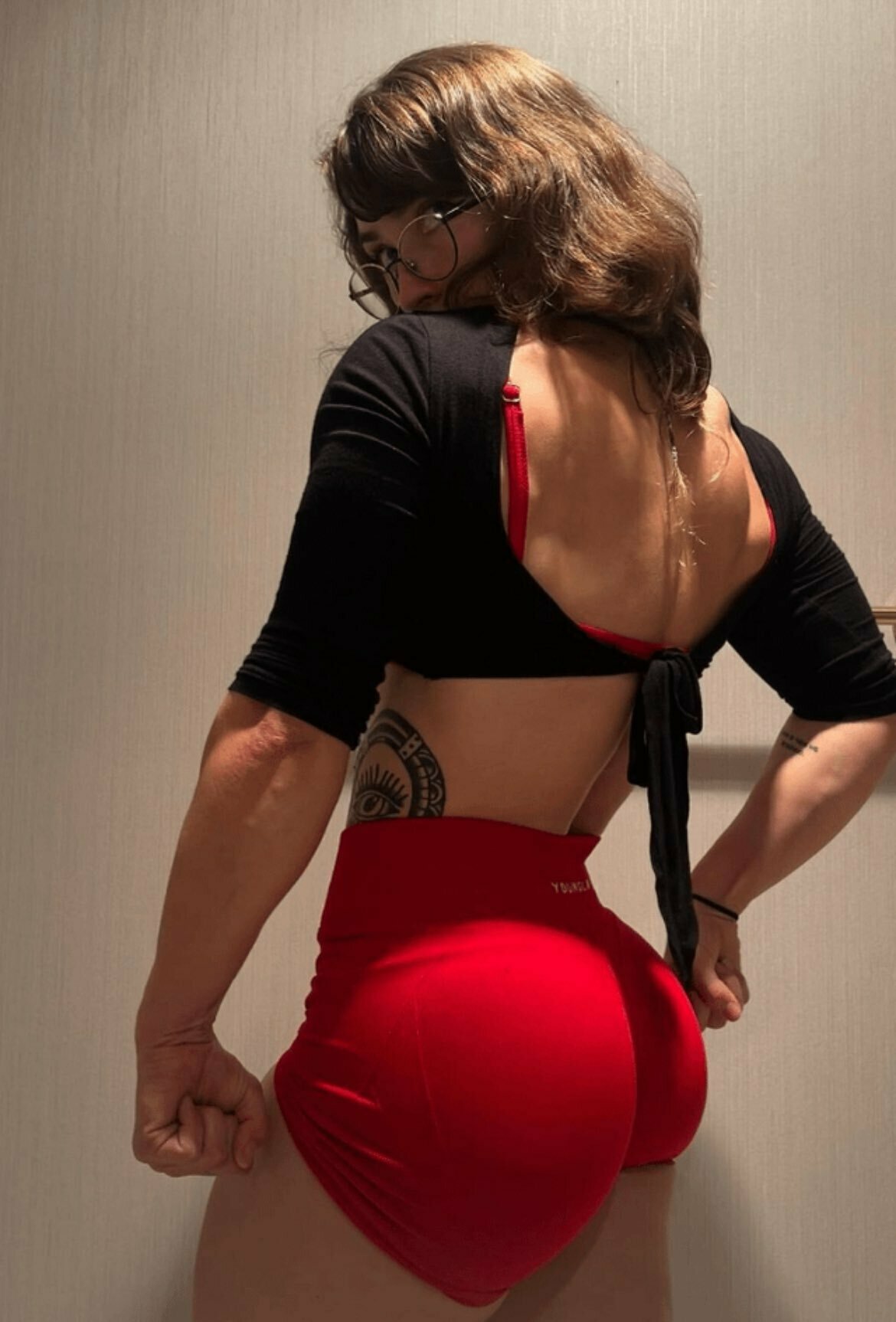 Muscle Mommy / FBB to Worship — 6